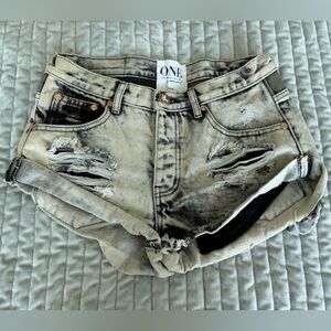 One by one teaspoon Bandits black acid wash jean shorts, size 25